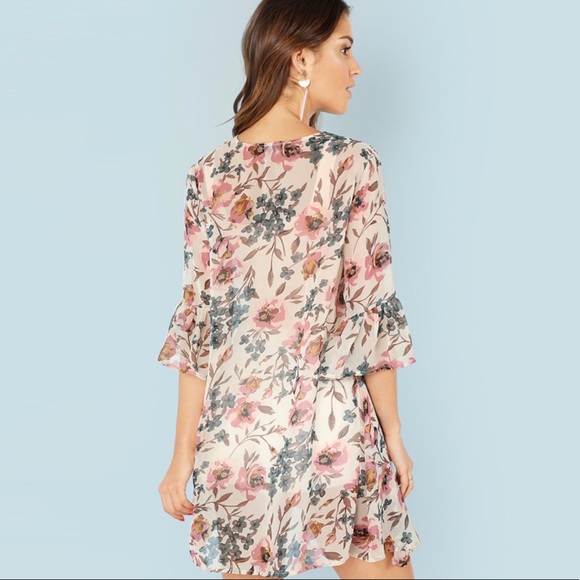 ✨Floral Chiffon Flowy Kimono Top✨ - Picture 2 of 5